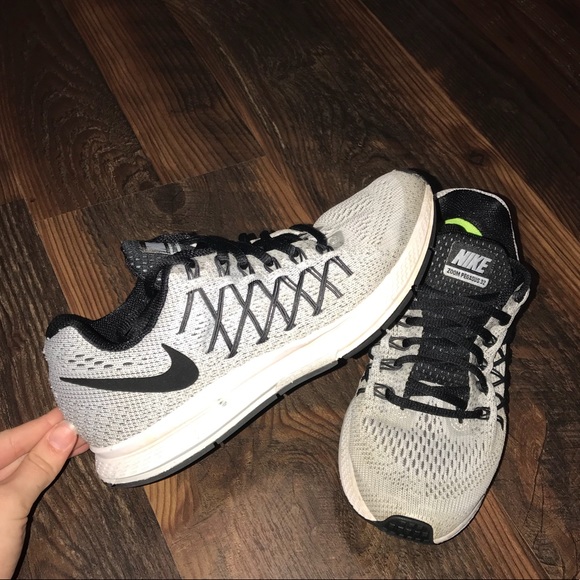 Nike Shoes - Nike Pegasus zoom 33 gray & black size 6.5